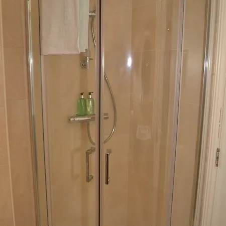 ベッド・アンド・ブレックファスト Heron's Cove バリシャノン